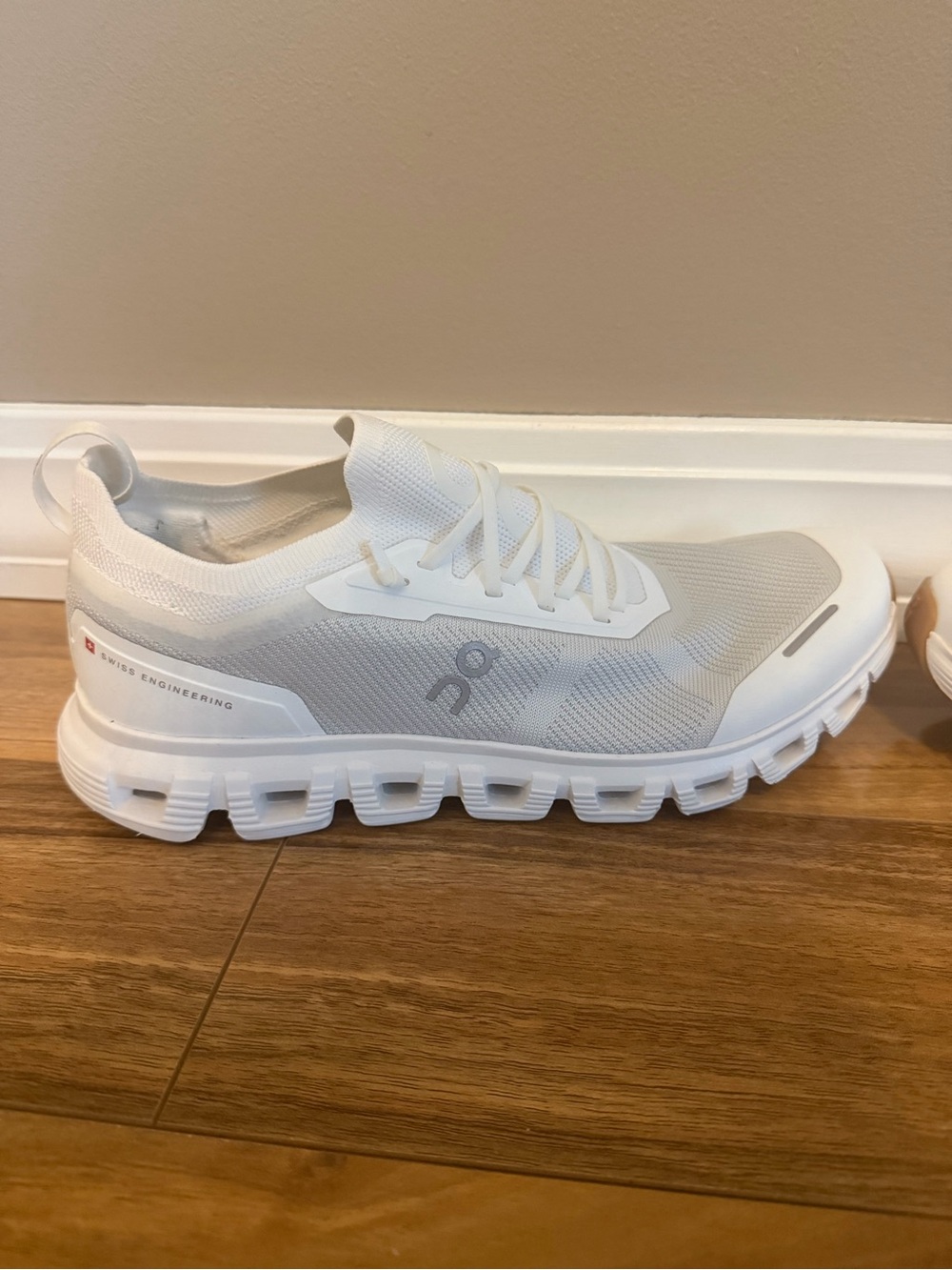 White On Running Cloudflow-Style Men's Sneakers - Picture 3 of 4